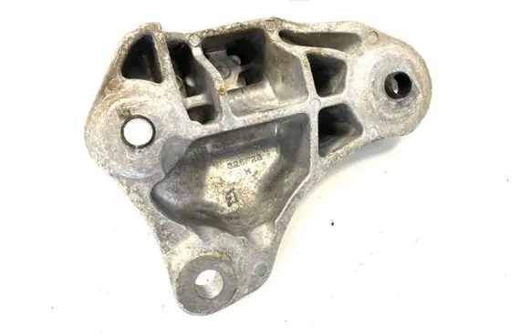 Opel Grandland X Gearbox mounting bracket 9807982780 326F28 17357R01