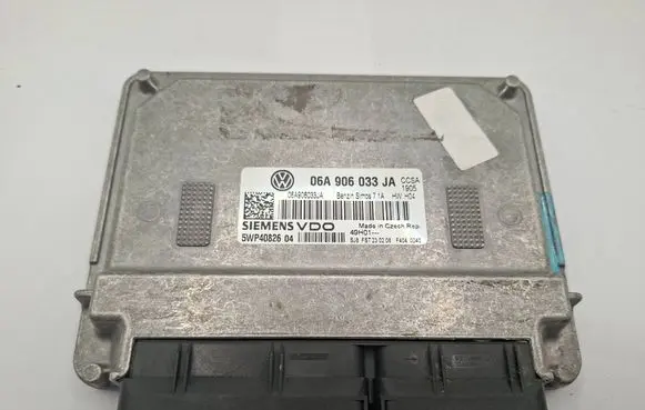 Volkswagen Golf V Engine control unit/module 06A906033JA 5WP4082604