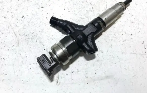 Subaru Legacy Fuel injector 16613aa020 07890
