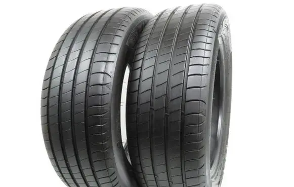 Volkswagen Golf V R16 summer tire 