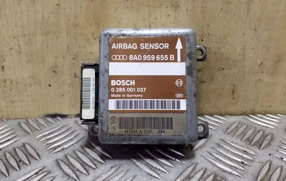 Audi A4 S4 B5 8D Airbag control unit/module 8A0959655B 0285001037