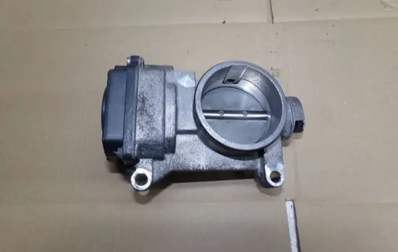 Renault Laguna II Throttle valve 8200063652