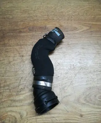 Audi A4 S4 B8 8K Engine coolant pipe/hose 8K0121101K