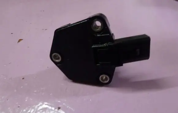 Skoda Octavia Mk3 (5E) Oil level sensor 03C907660G