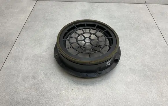 Audi Q3 8U Front door speaker 8U0035415B