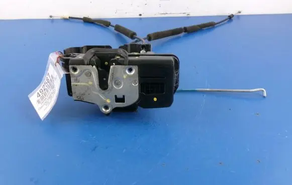 Chevrolet Captiva Front door lock