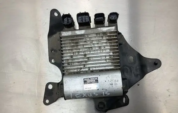 Lexus IS 220D-250-350 Fuel injection control unit/module 8987120080 1310001562