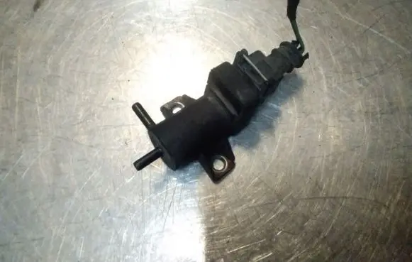 Renault Espace - Grand espace IV Turbo solenoid valve 8200762597