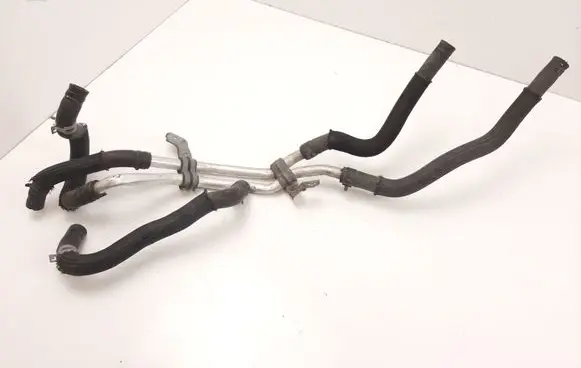 Toyota Auris E180 Engine coolant pipe/hose