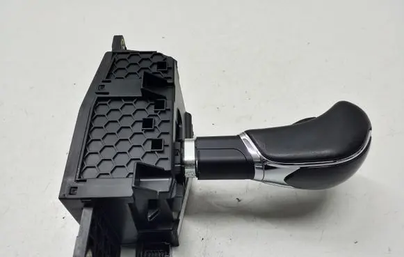 Maserati Quattroporte Gear shifter/selector 6700300370