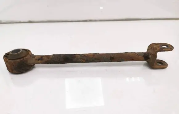 Hyundai Santa Fe Rear control arm
