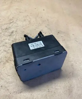 Mercedes-Benz GL X164 Central locking vacuum pump A3510020010 0008002548 2060950728