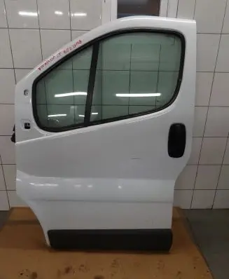 Opel Vivaro Front door