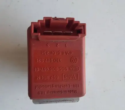 Volkswagen Golf IV Heater blower motor/fan resistor 1J0907521 5DS00646701