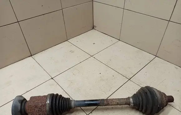 Volkswagen Tiguan Front driveshaft 