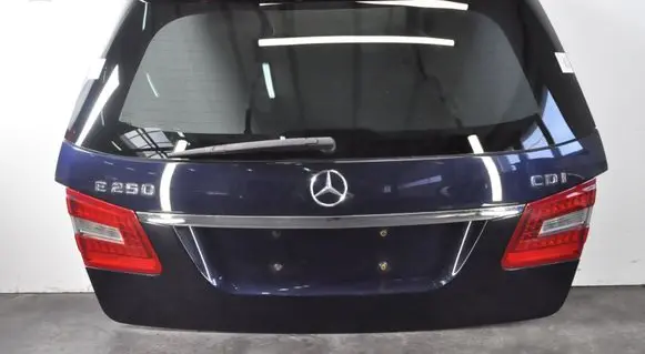 Mercedes-Benz E W212 Tailgate/boot cover trim set 