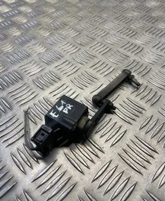 BMW 5 E60 E61 Headlight/headlamp level sensor 6778810