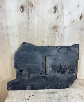 BMW 1 E81 E87 Engine splash shield/under tray 7140983 51757140983 7164156