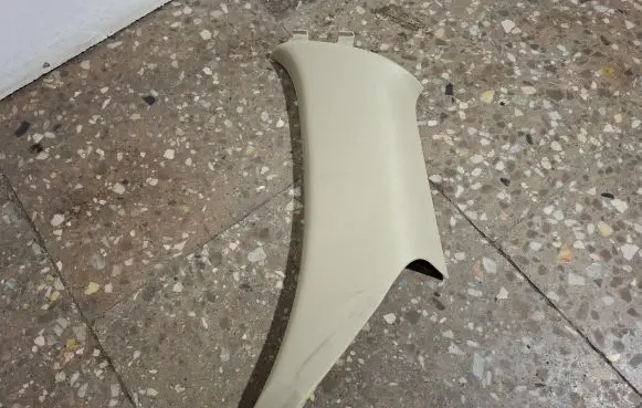 Volvo XC60 (C) pillar trim 30721150