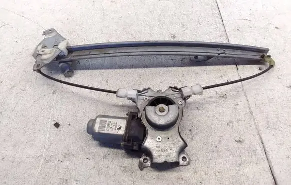 Nissan Primera Front door window regulator with motor 400601T2