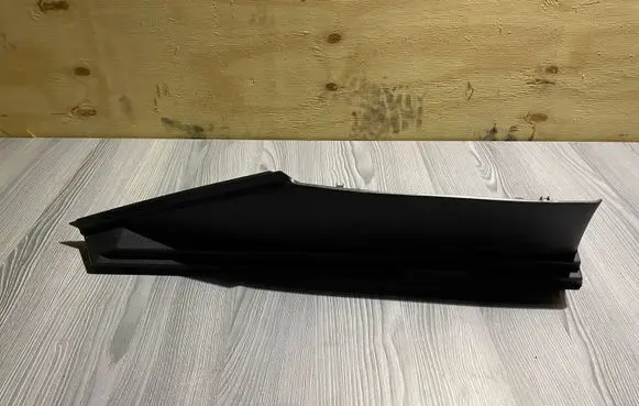 Tesla Model S (C) pillar trim 101604000D T26299710 101633400E