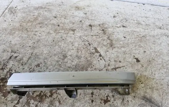 Under headlight/headlamp trim