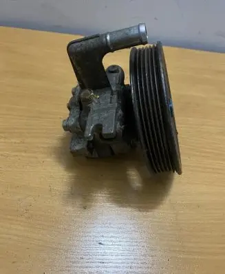 KIA Sorento Power steering pump 571002P010