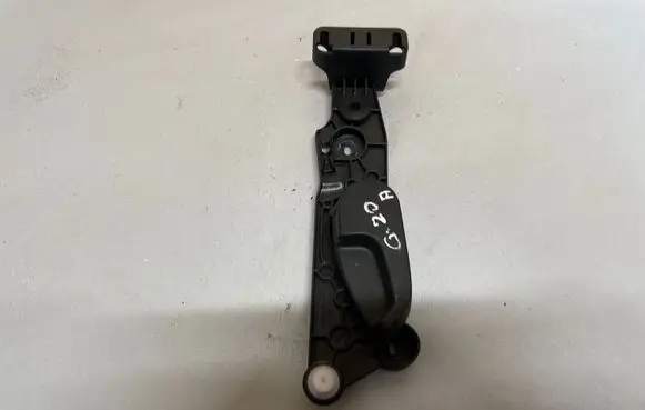 BMW 3 G20 G21 Engine bonnet (hood) release handle 7446433 7938323
