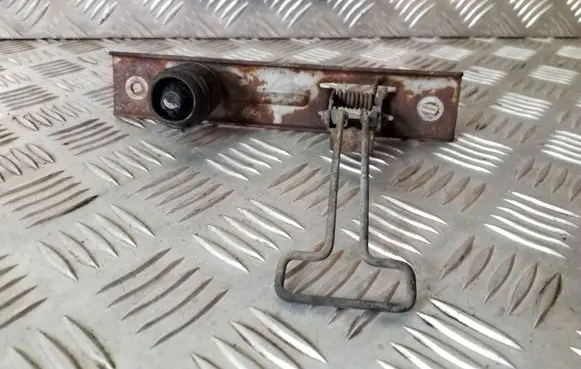 Opel Vivaro Engine bonnet/hood lock/latch loop/hook 