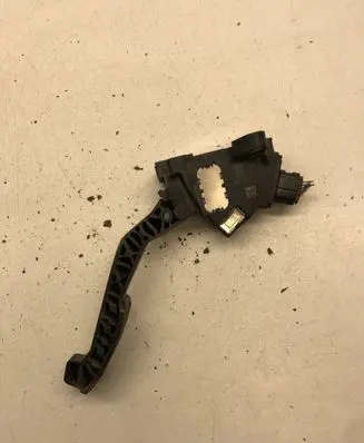 Toyota Yaris Accelerator throttle pedal 781100D010