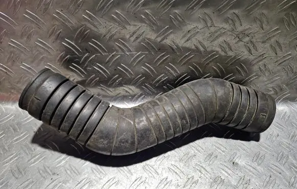 Volkswagen PASSAT B4 Air intake hose/pipe 357129627B 4161352