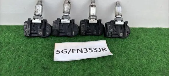 BMW 1 F20 F21 Tire pressure sensor 6855539