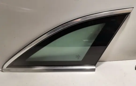 Mercedes-Benz C W205 Rear side window A2056701812