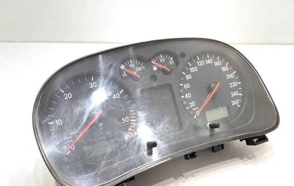 Speedometer (instrument cluster)