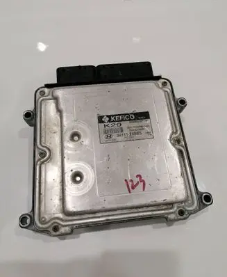 Hyundai Accent Engine control unit/module 3911126BE5 9030930977AC PMC2C16NB2