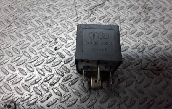 Audi A8 S8 D2 4D Other relay 443951253K