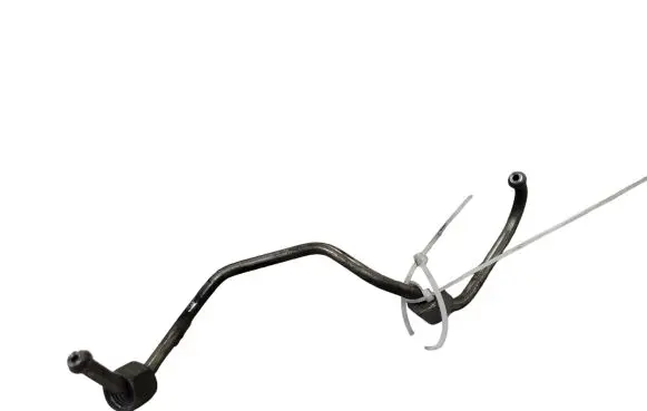 Fuel injector supply line/pipe