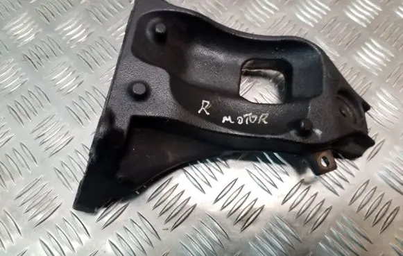 BMW 7 E65 E66 Engine mounting bracket 676926003