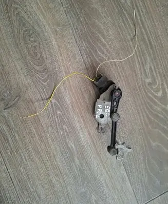 Mercedes-Benz EQC Other front suspension part A0009053704