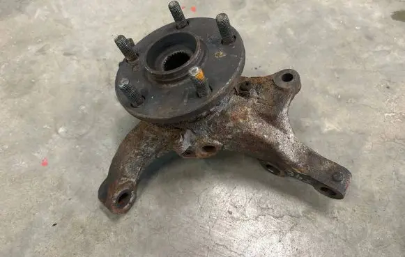 Toyota Previa (XR30, XR40) II Front wheel hub spindle knuckle