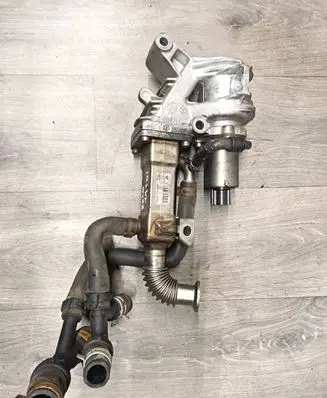 Renault Trafic II (X83) EGR valve cooler 8200360566A 7284300601
