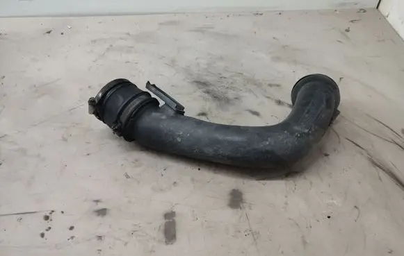 Intercooler hose/pipe
