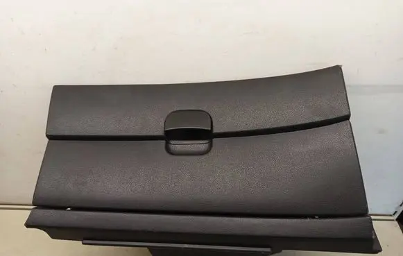 Nissan Qashqai+2 Glove box 68520BR60A 685PMBR60A