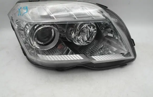 Mercedes-Benz GLK (X204) Headlight/headlamp A2048207559 6506200000 12518205