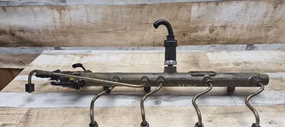 Hyundai Tucson JM Fuel main line pipe 0445214075 3140027001