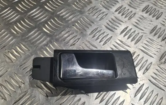 Audi A6 S6 C4 4A Front door interior handle 4A0837019B