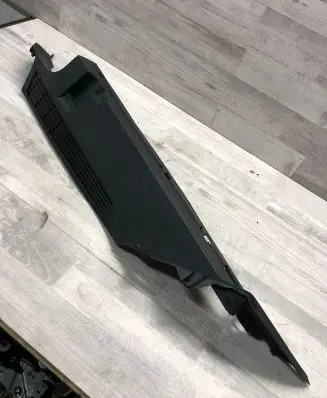 Skoda Superb B6 (3T) Parcel shelf load cover mount bracket 3T9867761