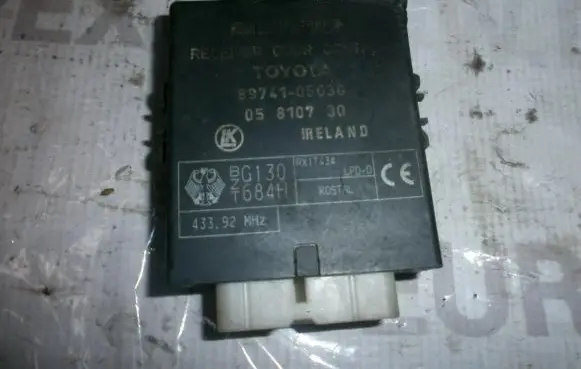 Toyota Avensis T220 Other control units/modules 8974105030 05810730