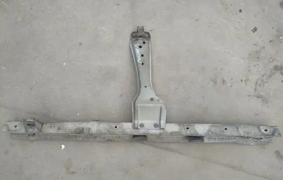 Nissan Pulsar Bottom radiator support slam panel 