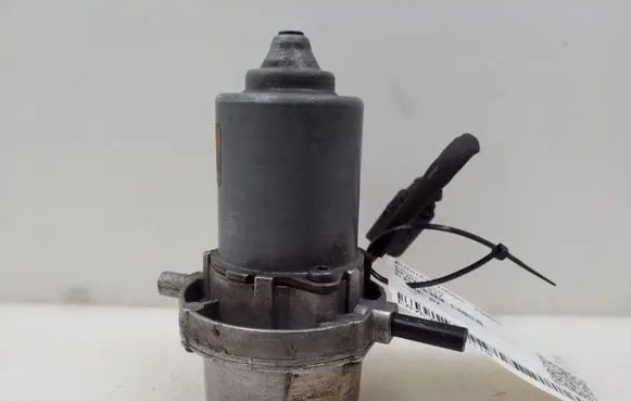 Audi A4 S4 B6 8E 8H Vacuum pump 8E0927317